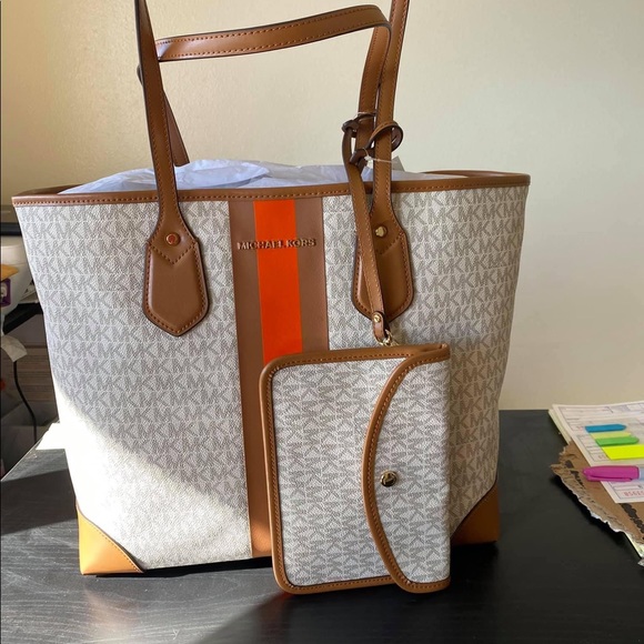 Michael Kors 2 piece tote